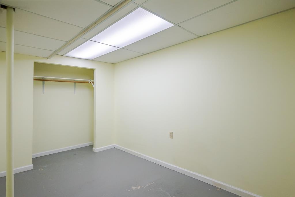 34355 Jasper Avenue Property Photo 16
