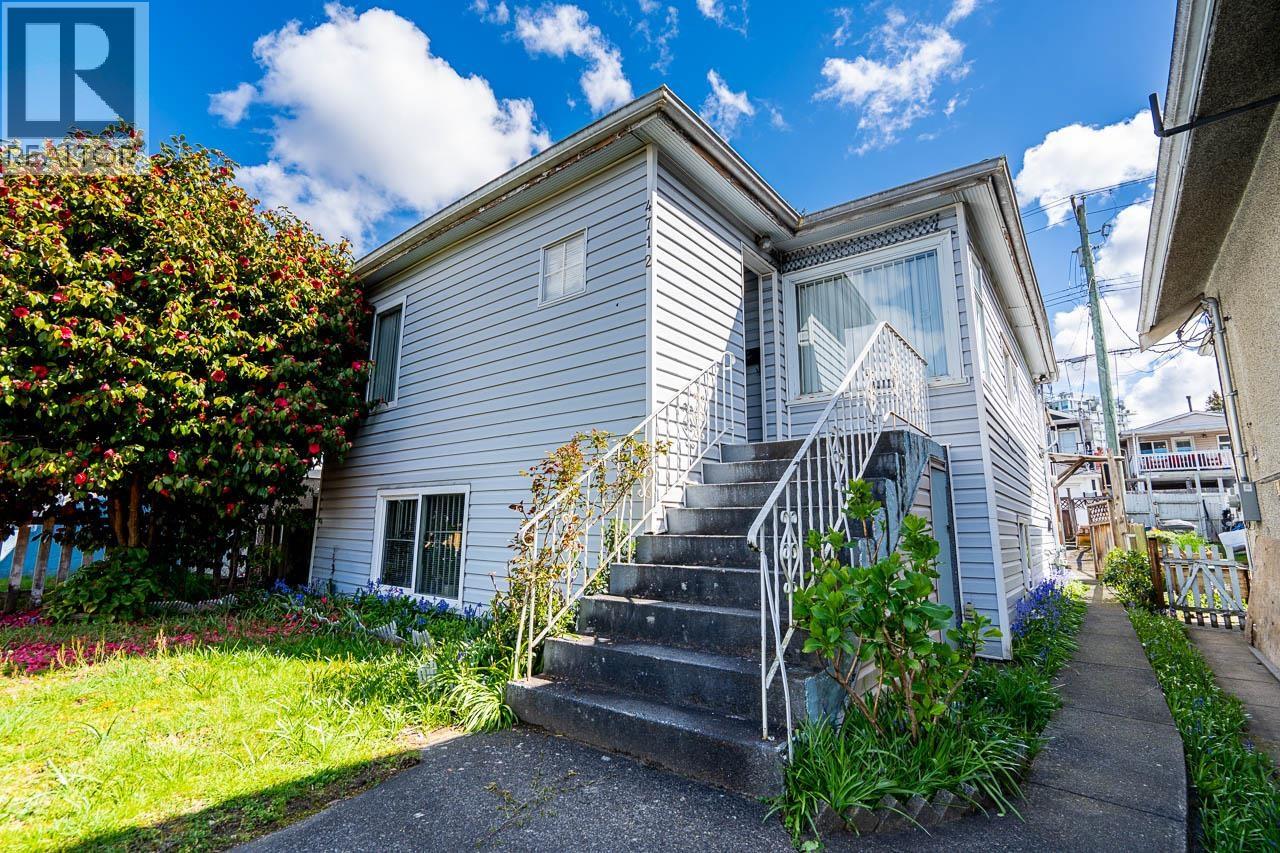 4712 Victoria Drive Property Photo 4