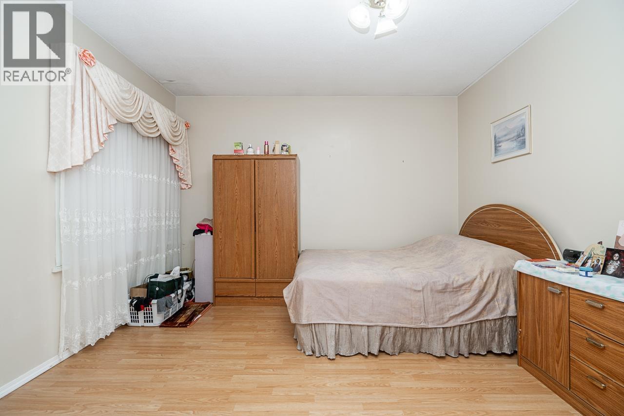4712 Victoria Drive Property Photo 11