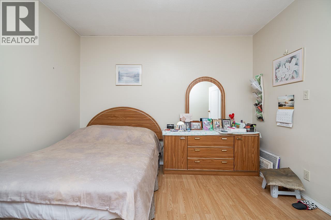 4712 Victoria Drive Property Photo 12