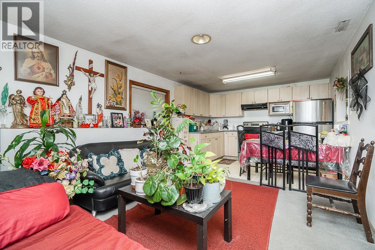 4712 Victoria Drive Property Photo 21