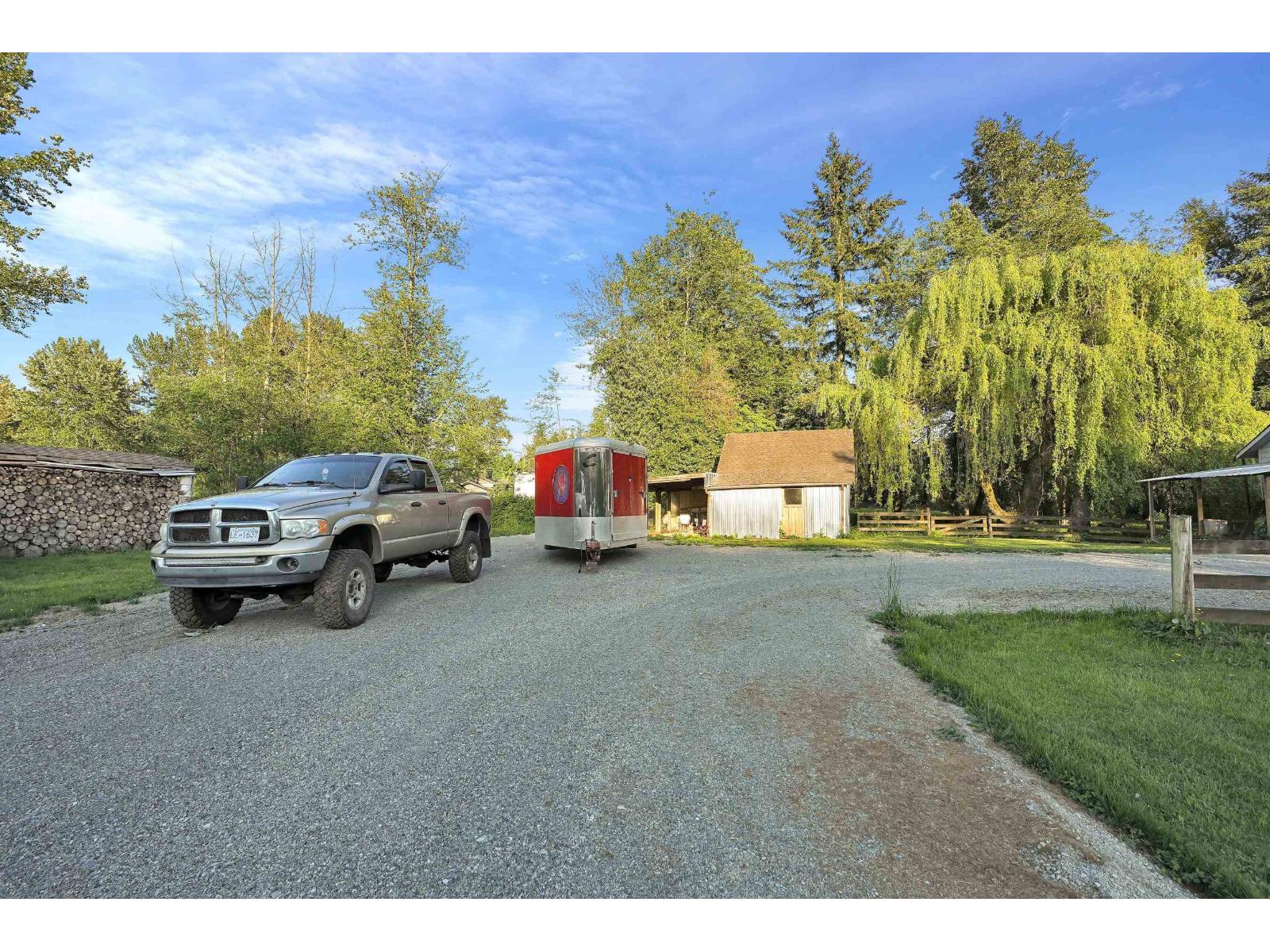 25887 60 Avenue Property Photo 3