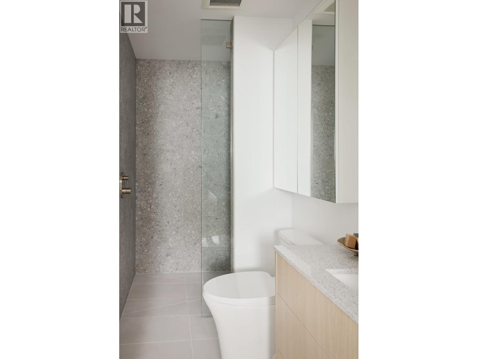 1 37940 Fourth Avenue Property Photo 15