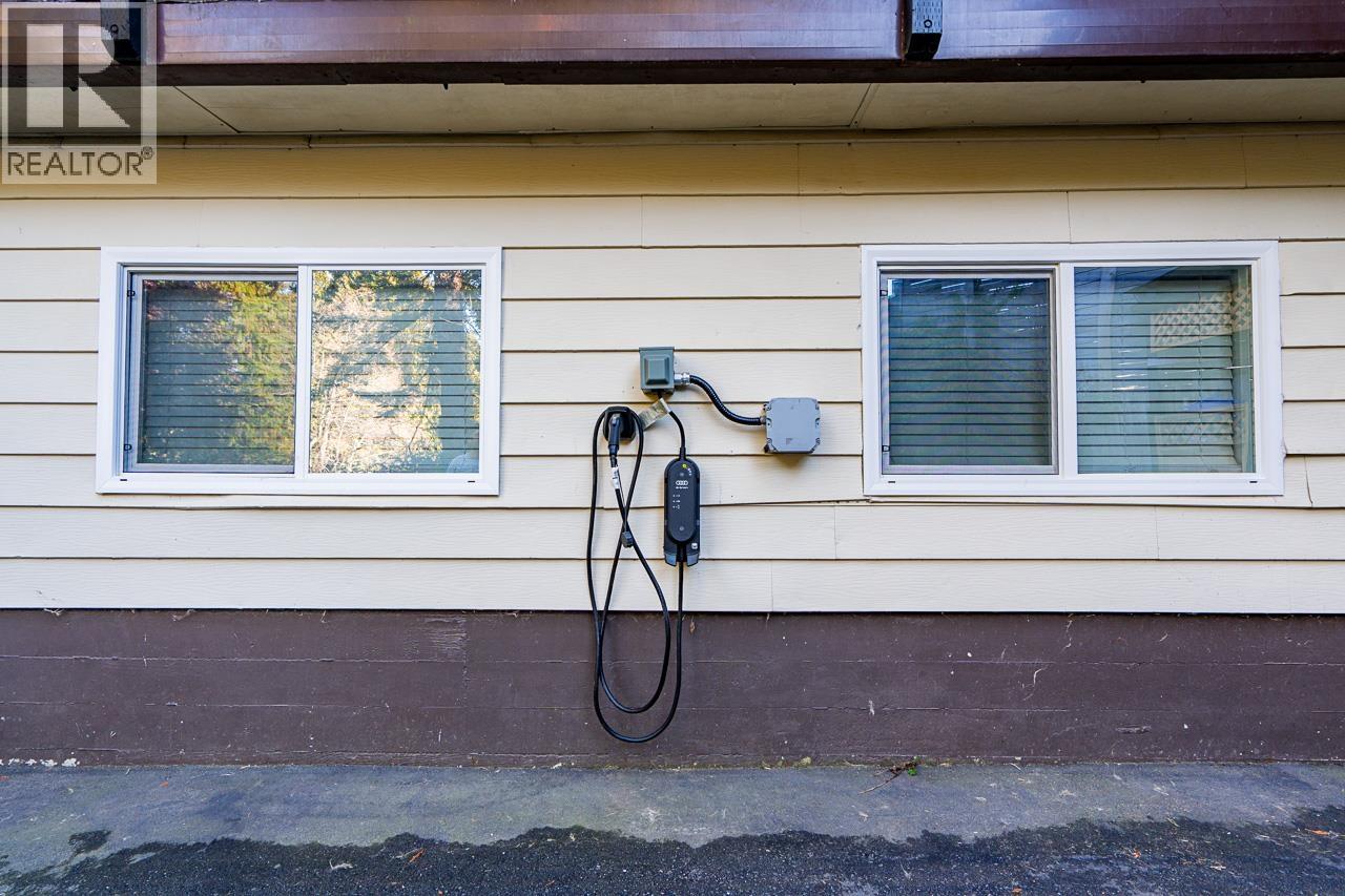1111 English Bluff Road Property Photo 24