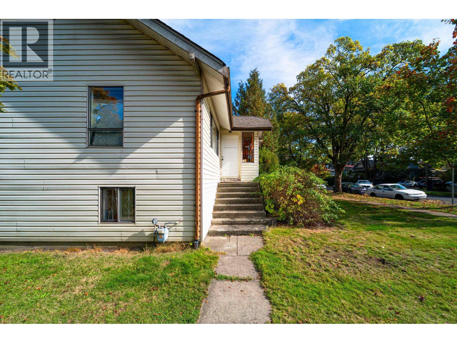 111 E 18th Avenue Property Photo 6