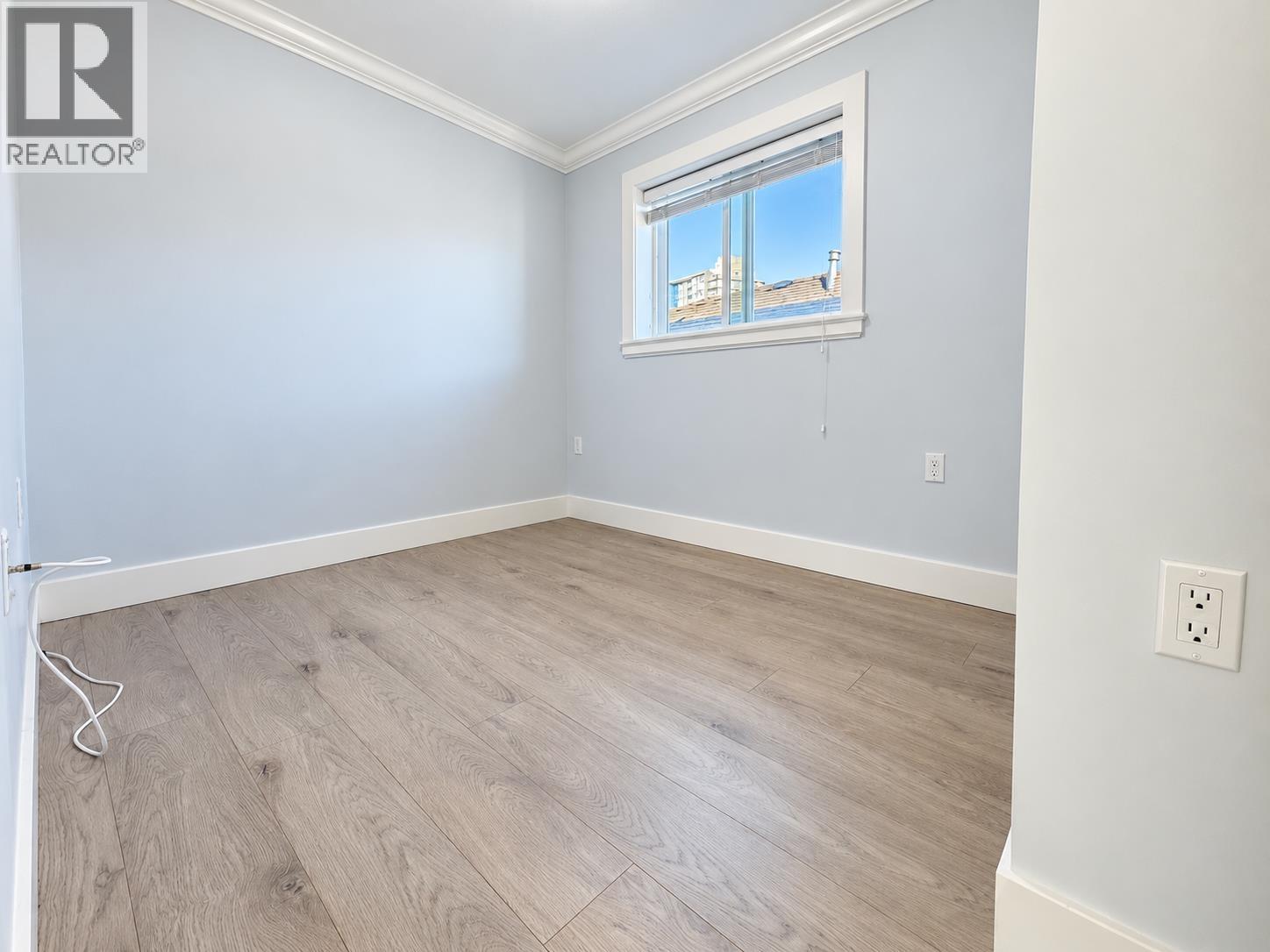 2216 Mannering Avenue Property Photo 14