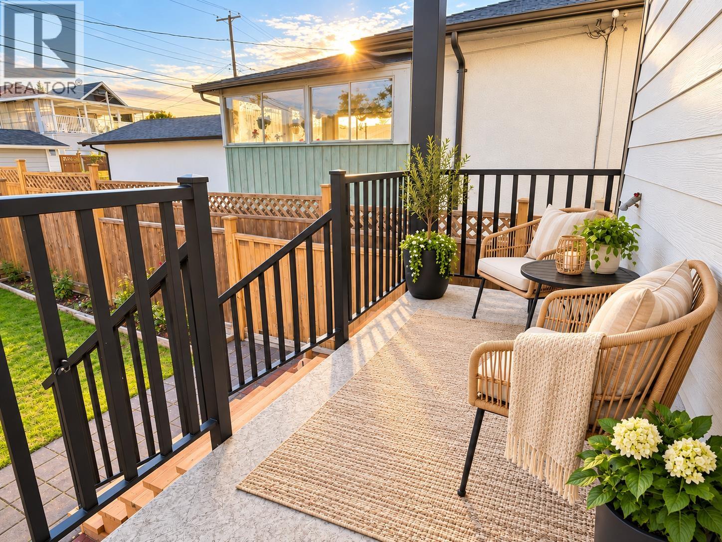 2216 Mannering Avenue Property Photo 16