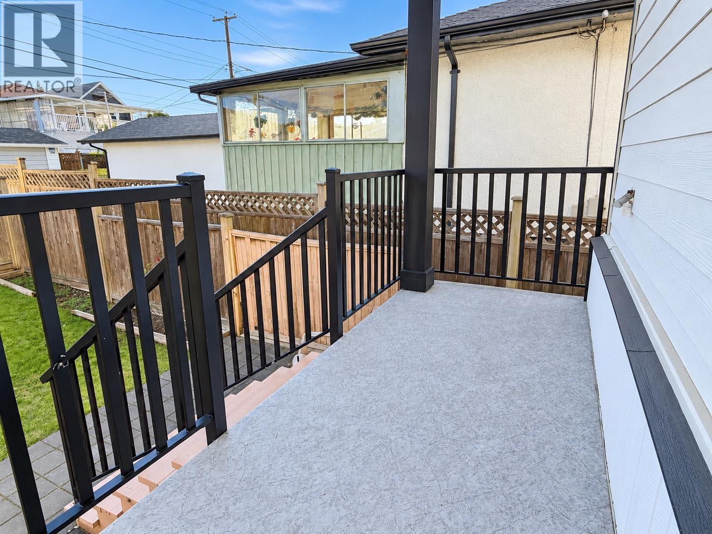 2216 Mannering Avenue Property Photo 17