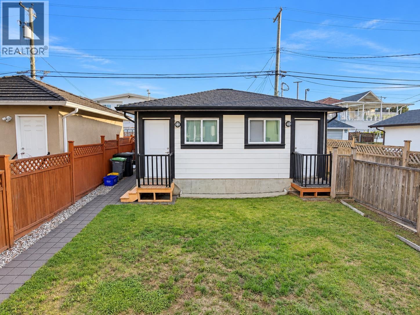 2216 Mannering Avenue Property Photo 19