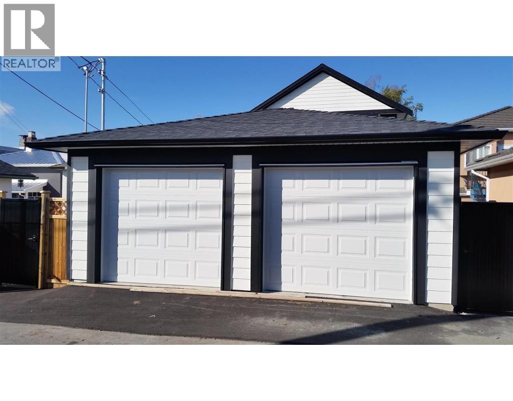 2216 Mannering Avenue Property Photo 21