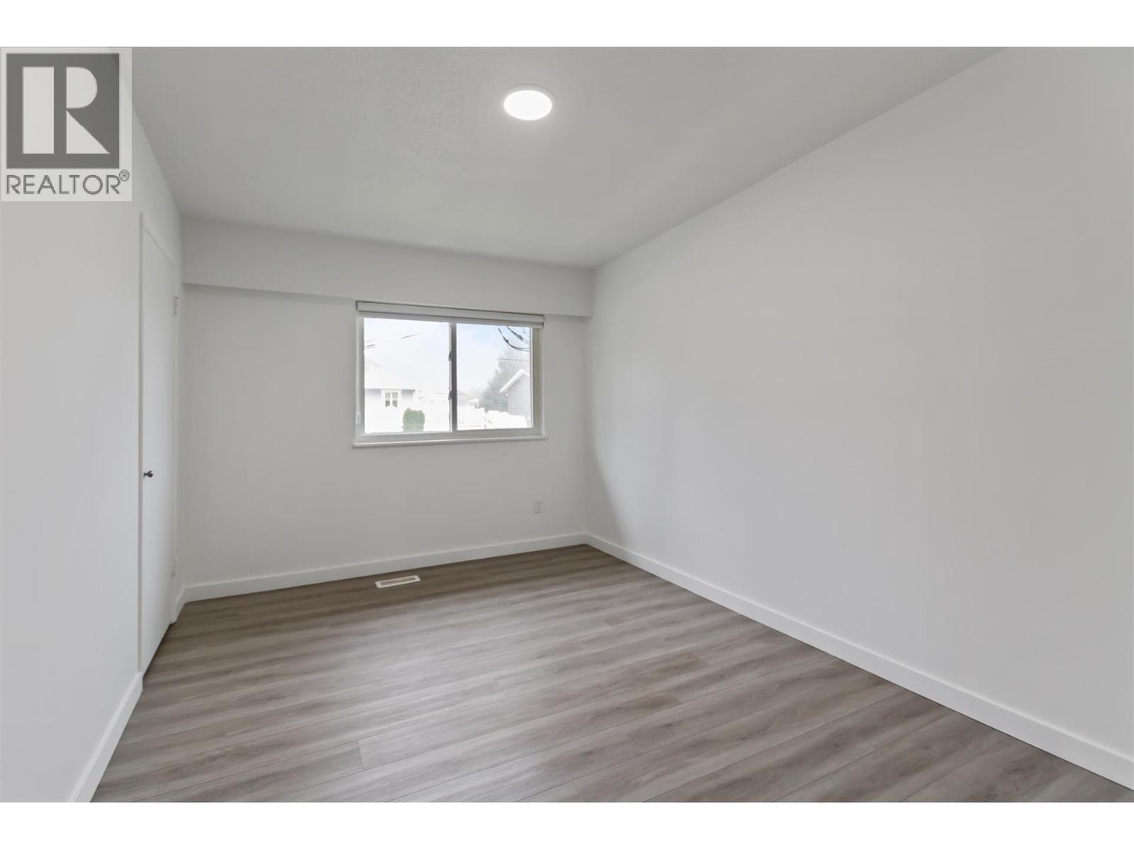 3652 3654 St Thomas Street Property Photo 17