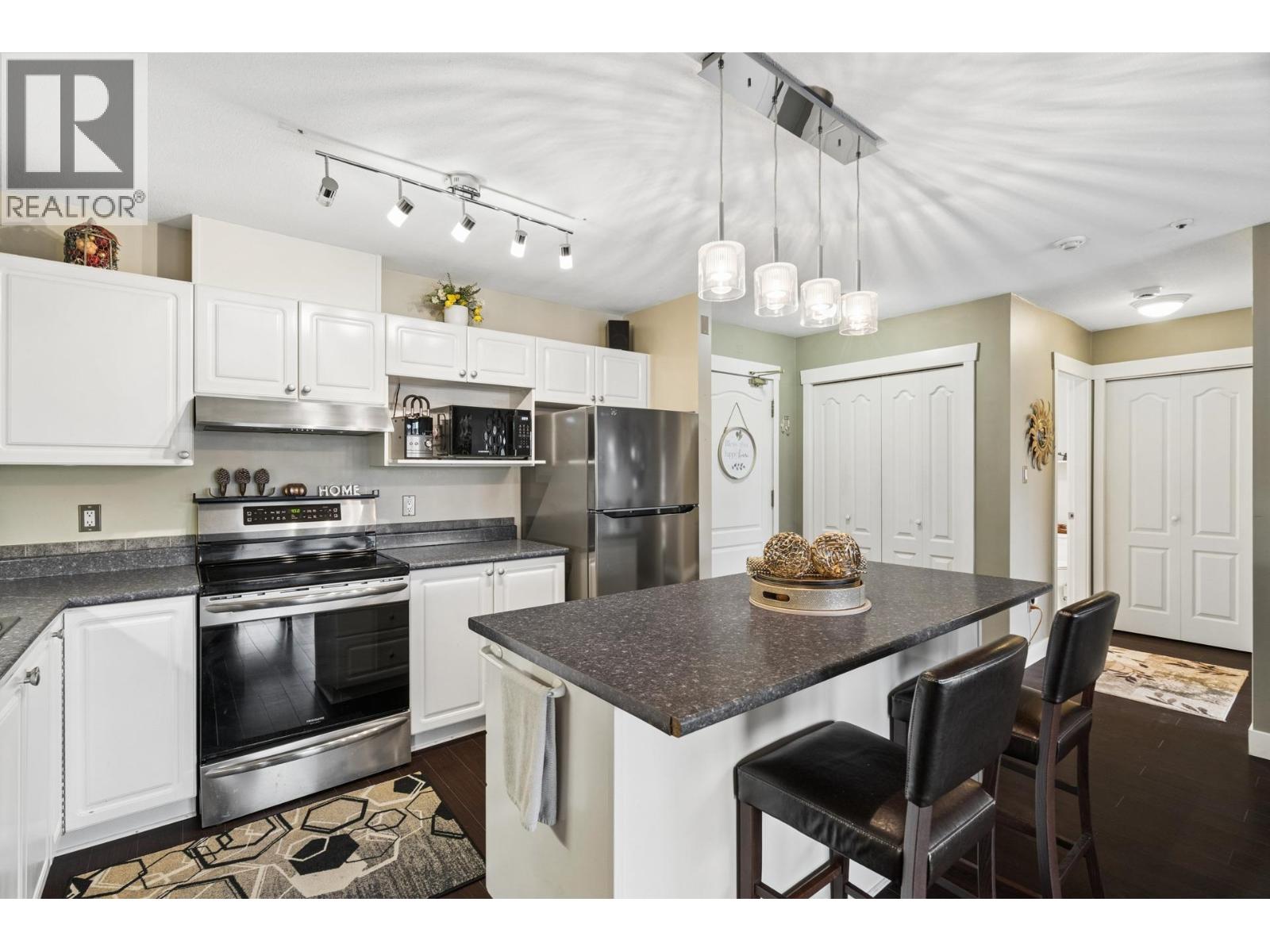 414 2968 Burlington Drive Property Photo 5