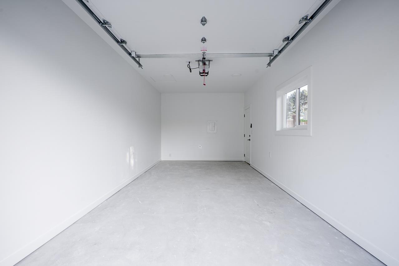 102 13711 16 Avenue Property Photo 37