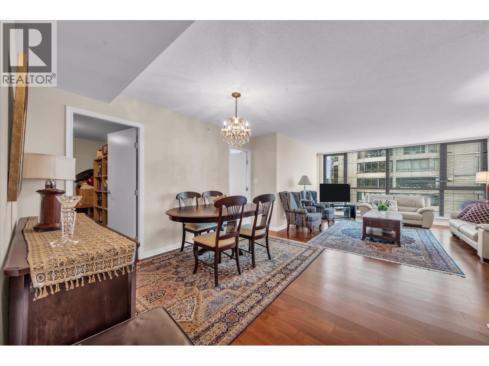 2302 1367 Alberni Street Property Photo 10