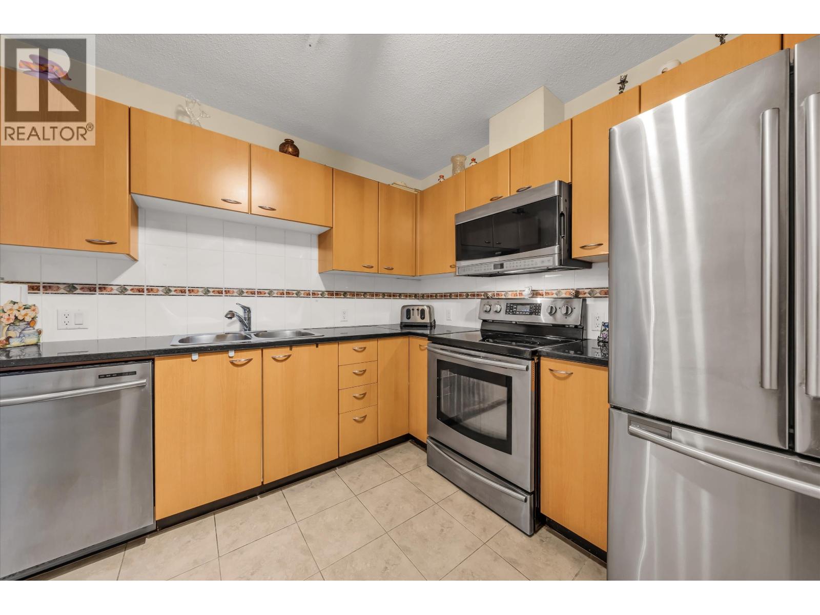 2302 1367 Alberni Street Property Photo 16