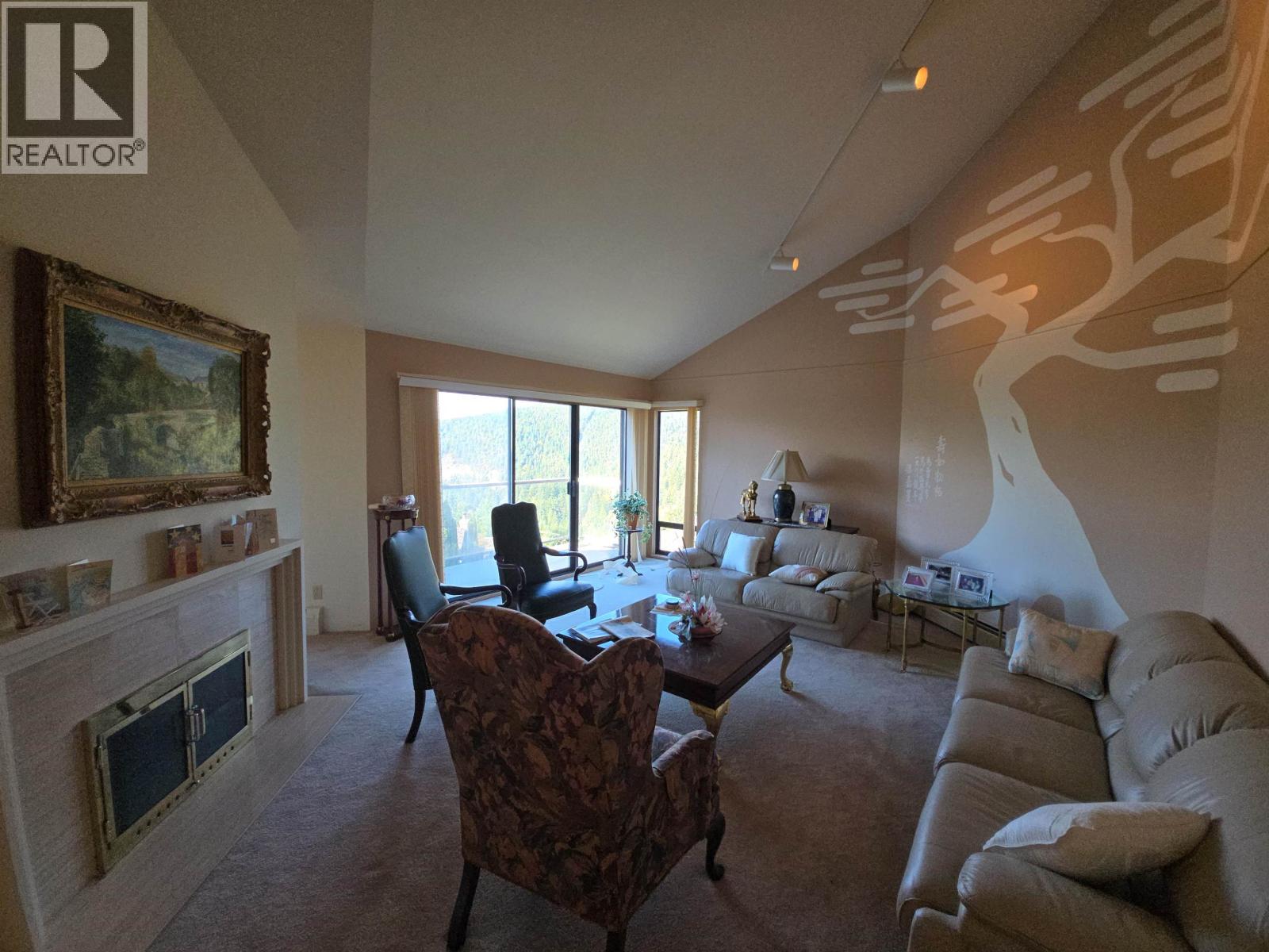 4764 Woodburn Road Property Photo 7