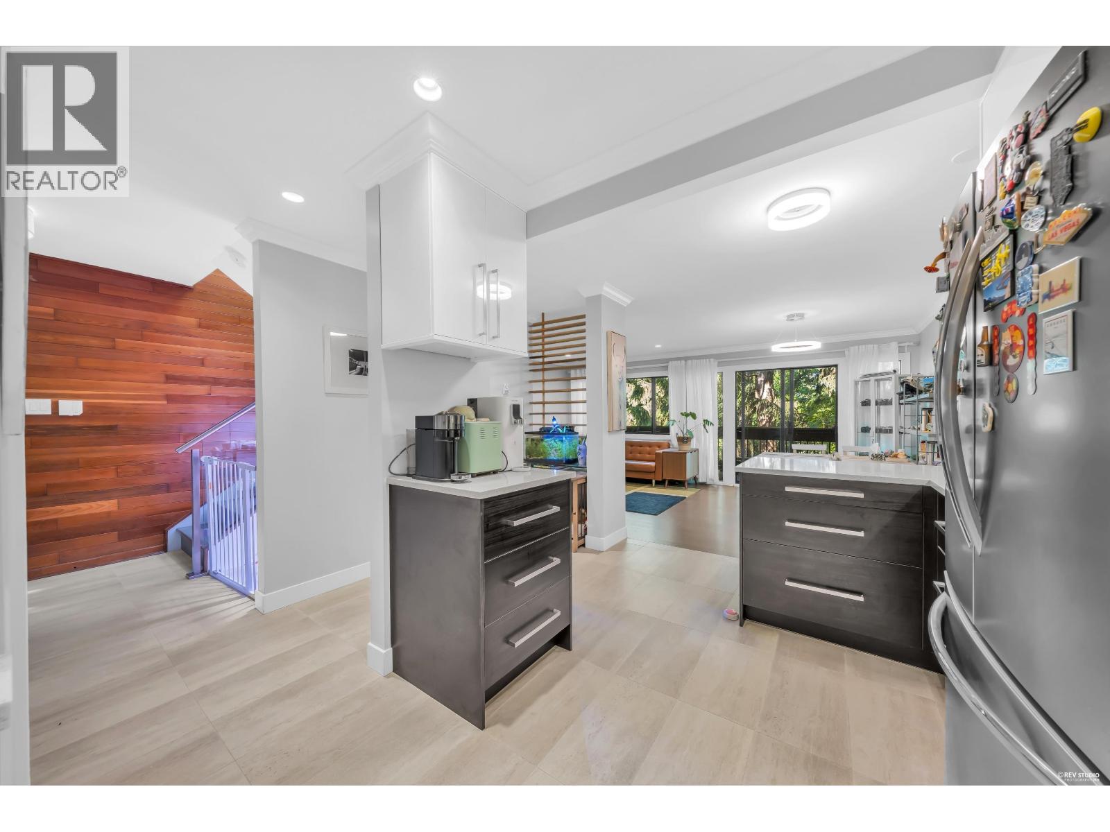 7 7321 Montecito Drive Property Photo 10