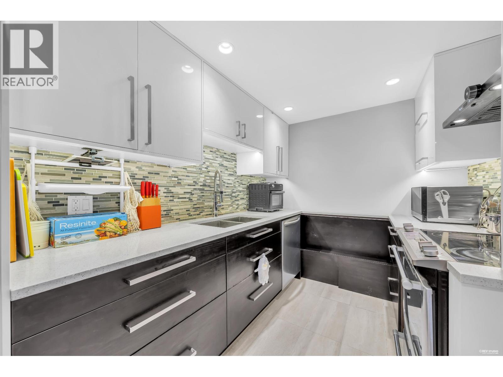 7 7321 Montecito Drive Property Photo 14
