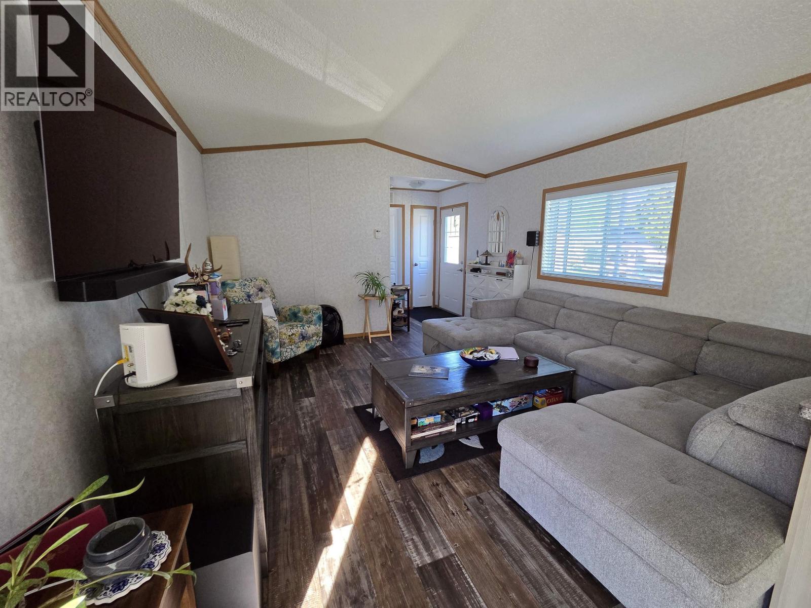 121 5204 Ackroyd Street Property Photo 7
