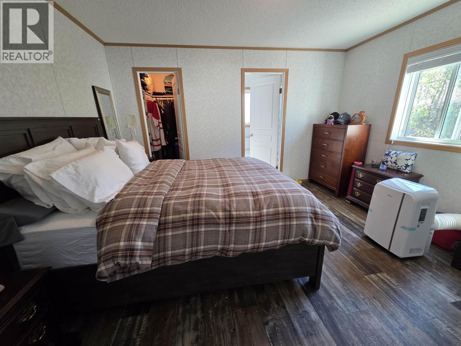 121 5204 Ackroyd Street Property Photo 9
