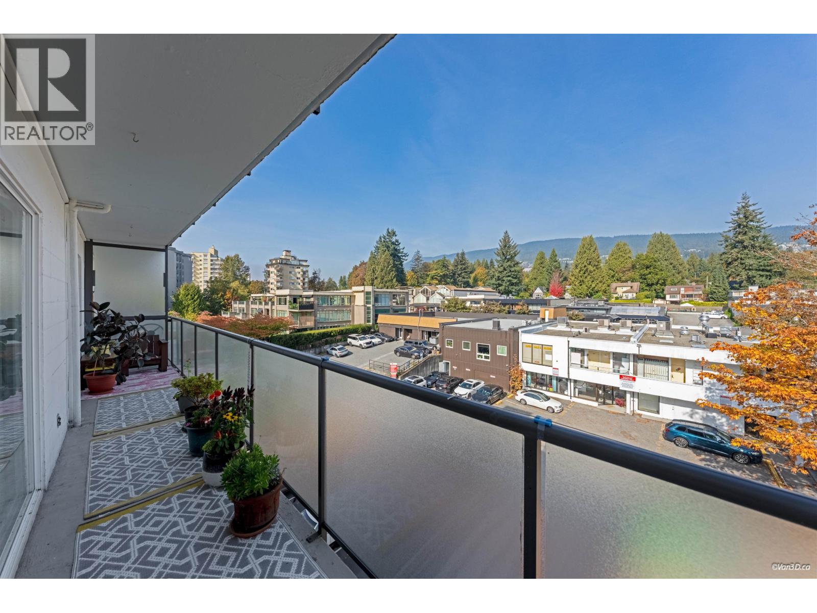 403 1845 Bellevue Avenue Property Photo 16