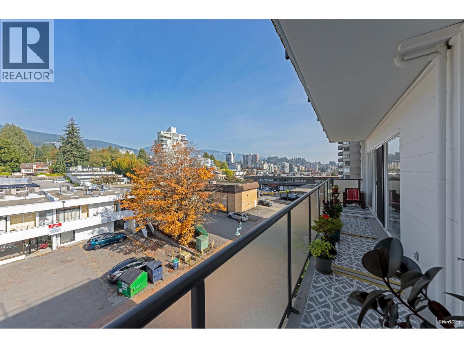 403 1845 Bellevue Avenue Property Photo 17