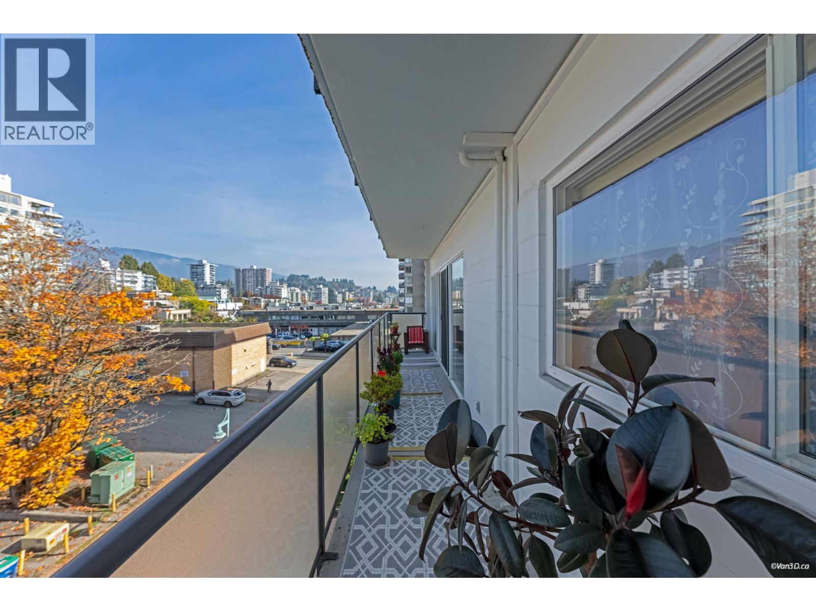 403 1845 Bellevue Avenue Property Photo 18
