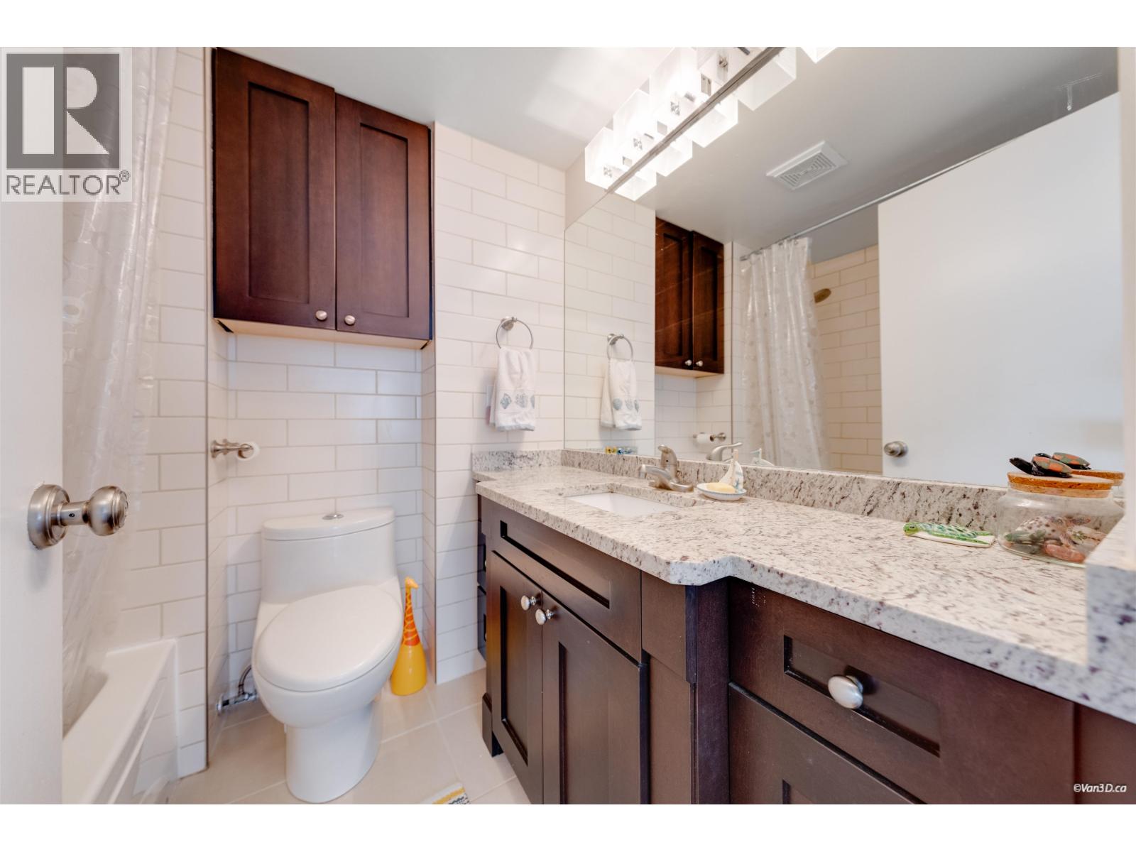 403 1845 Bellevue Avenue Property Photo 26