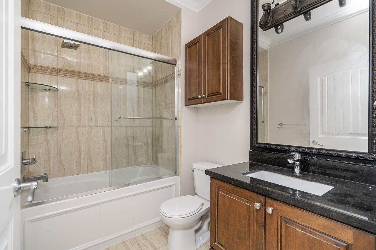 10302 Main Street Property Photo 16