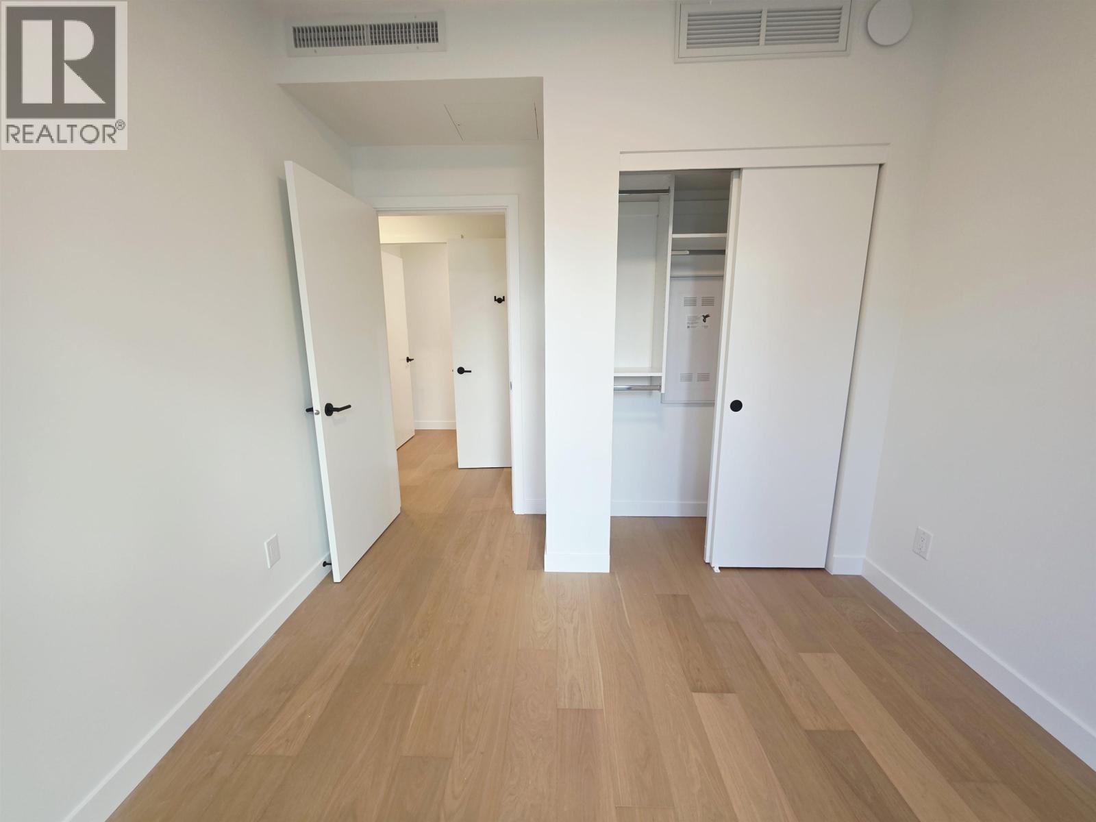 189 5433 Oak Street Property Photo 16
