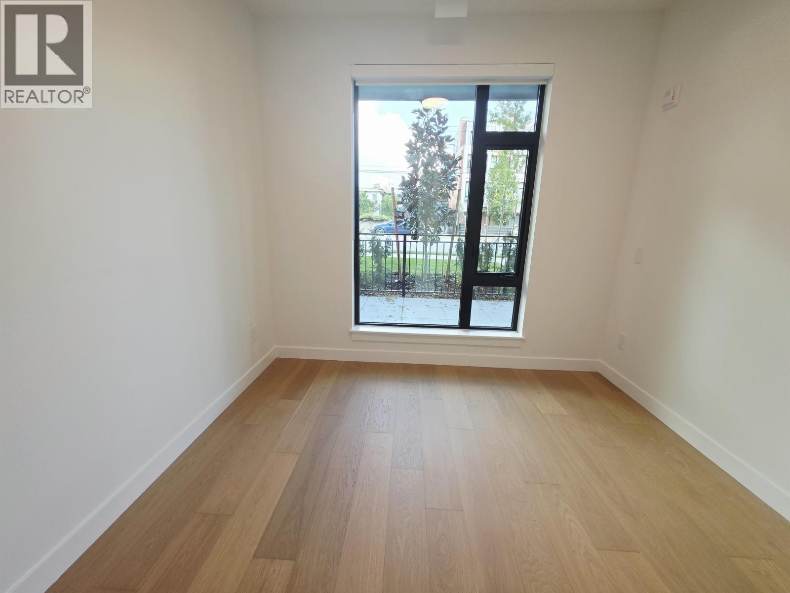 189 5433 Oak Street Property Photo 18
