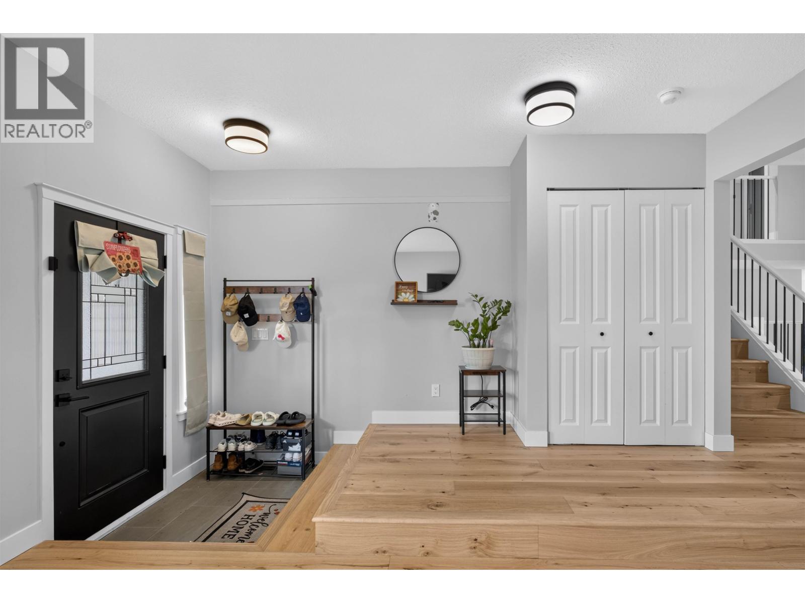 11908 Meadowlark Drive Property Photo 3