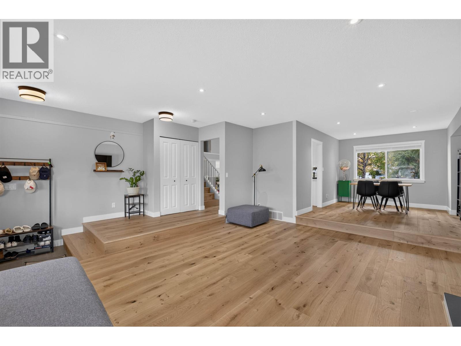 11908 Meadowlark Drive Property Photo 8