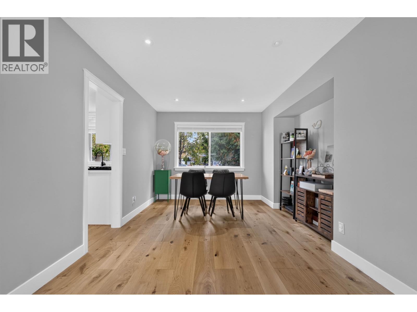 11908 Meadowlark Drive Property Photo 9
