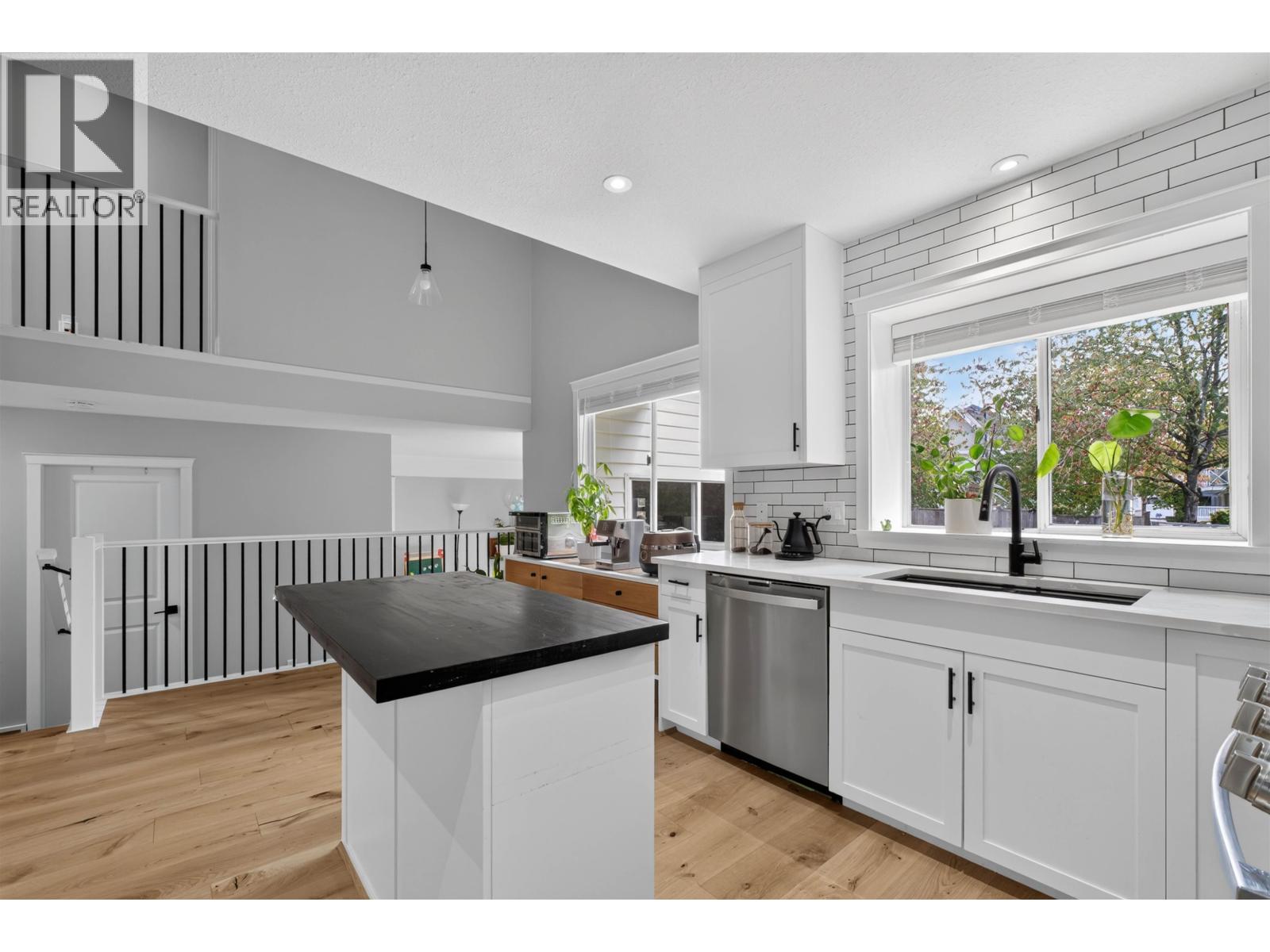 11908 Meadowlark Drive Property Photo 12
