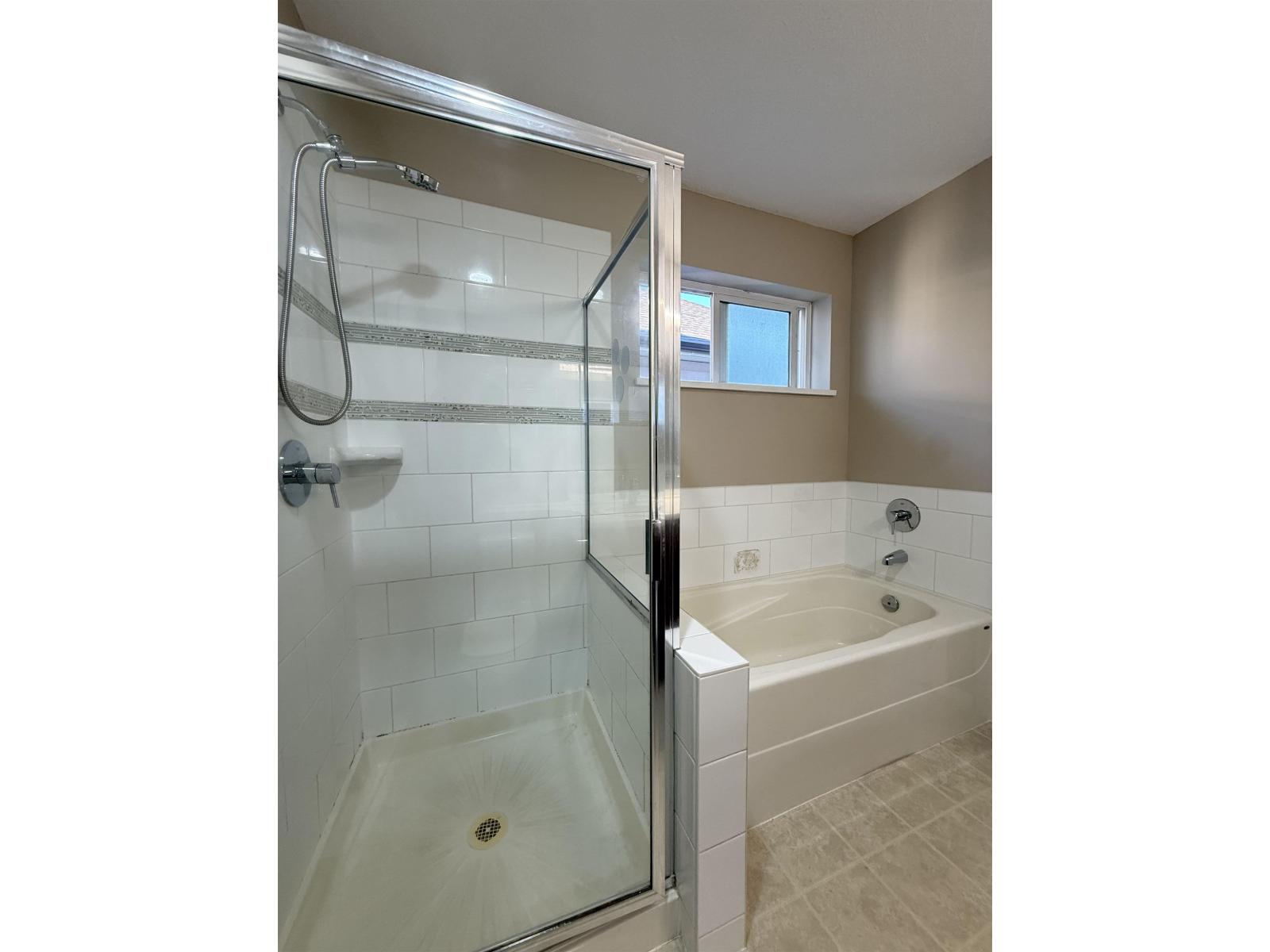 41 10415 Delsom Crescent Property Photo 5