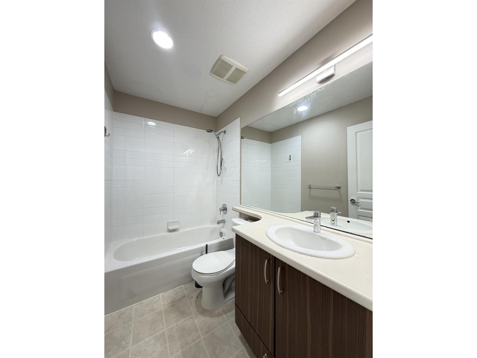 41 10415 Delsom Crescent Property Photo 10