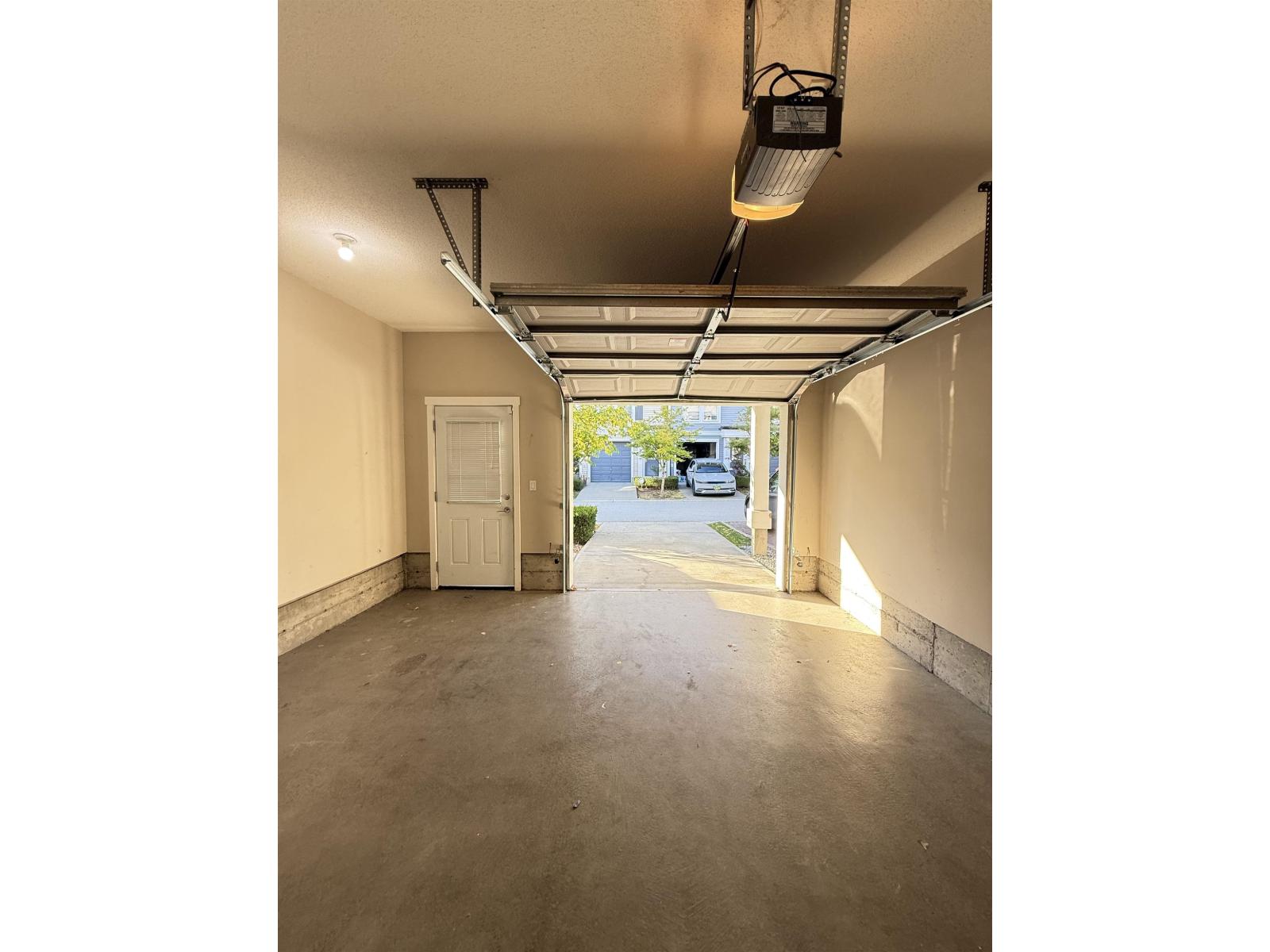 41 10415 Delsom Crescent Property Photo 28