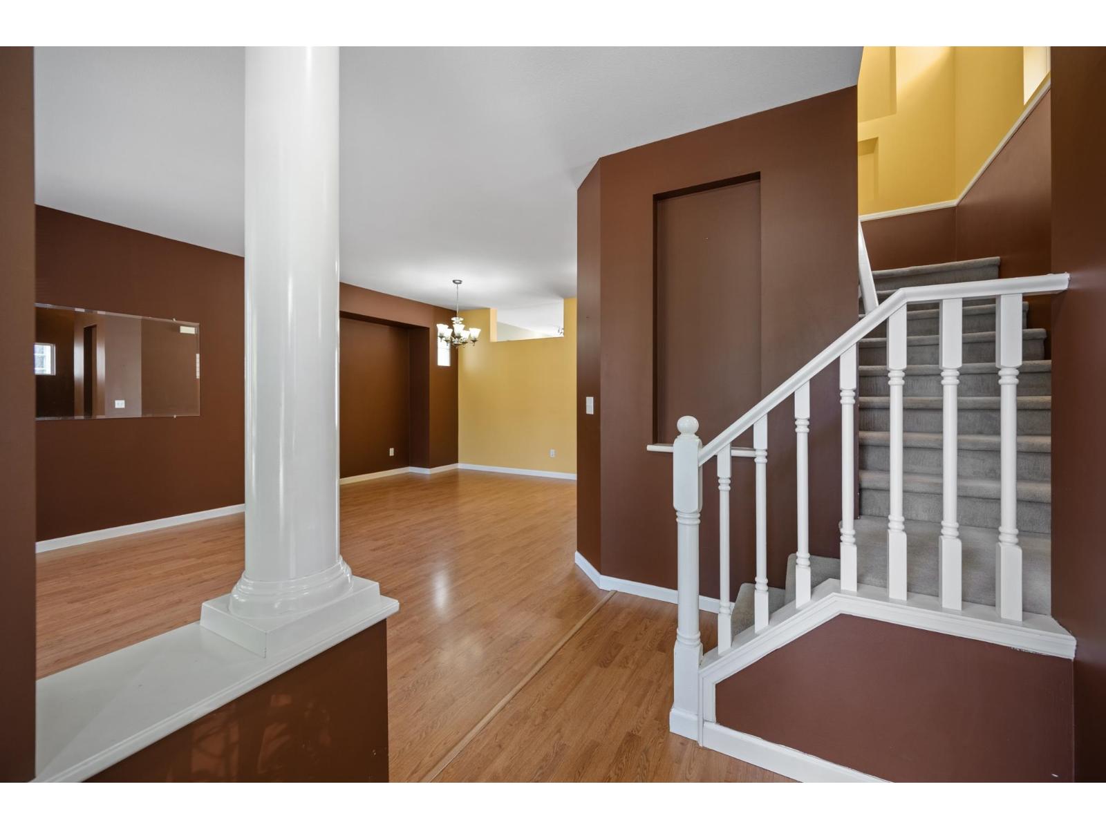 8692 207 Street Property Photo 6