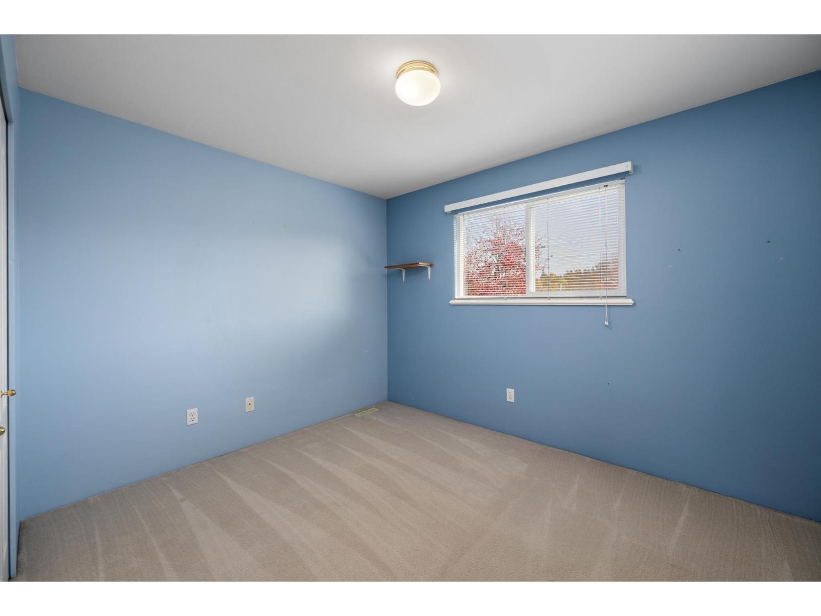 8692 207 Street Property Photo 26