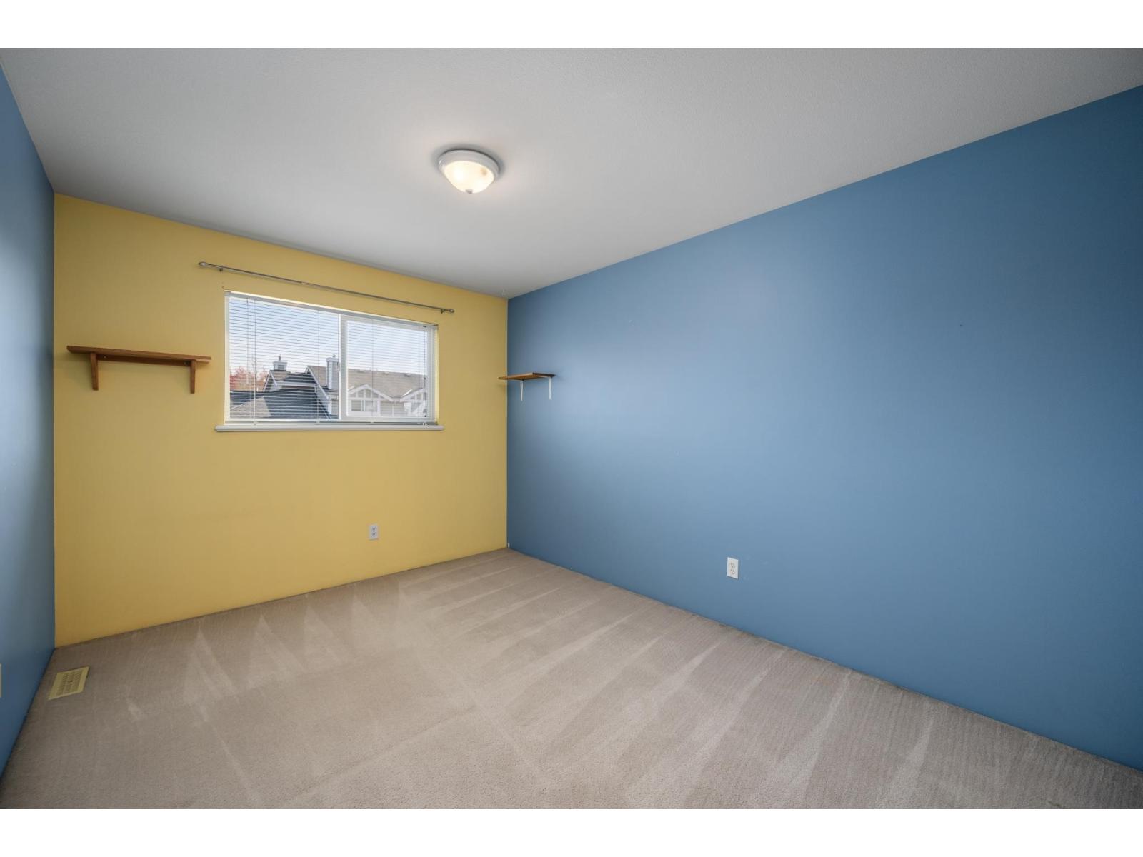 8692 207 Street Property Photo 28