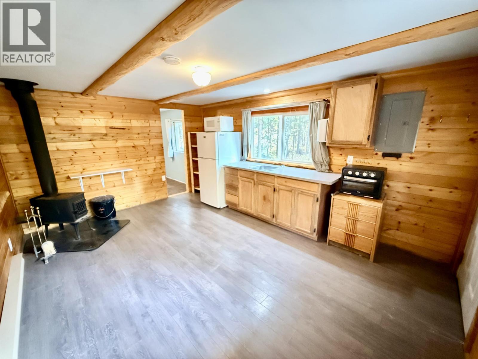 7603 Merlyn Road Property Photo 7