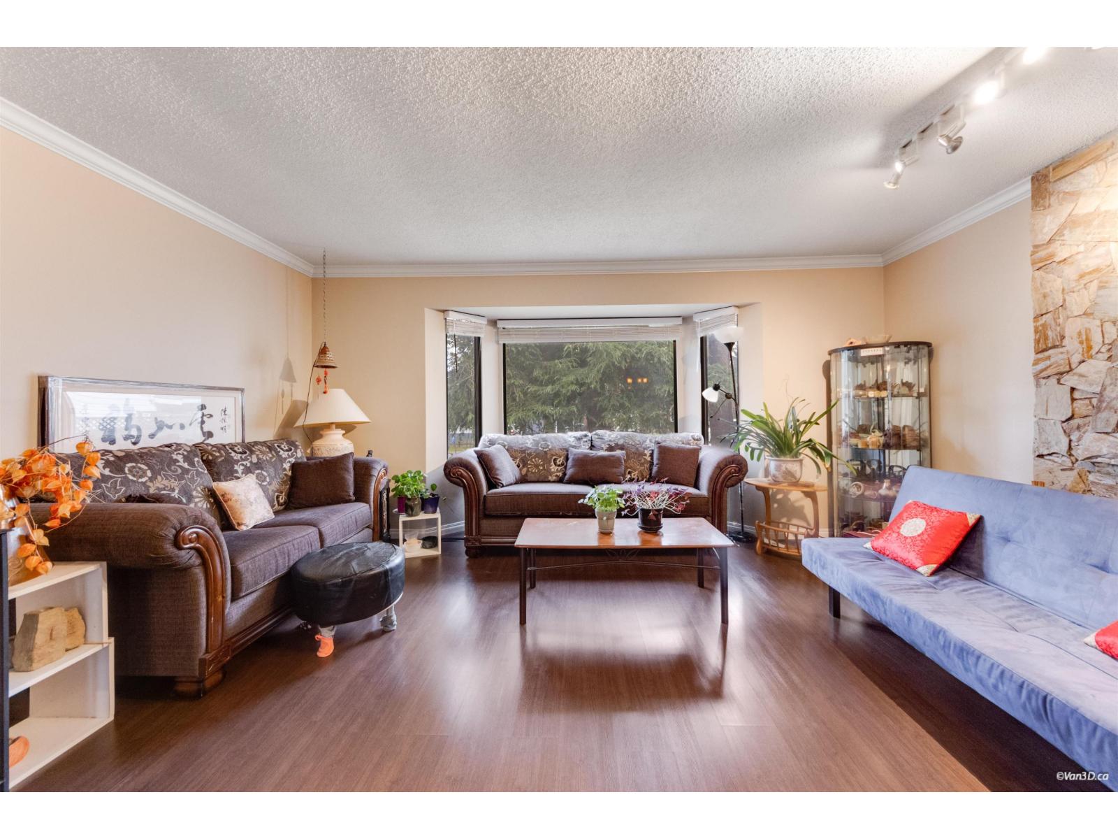 13565 67 Avenue Property Photo 3