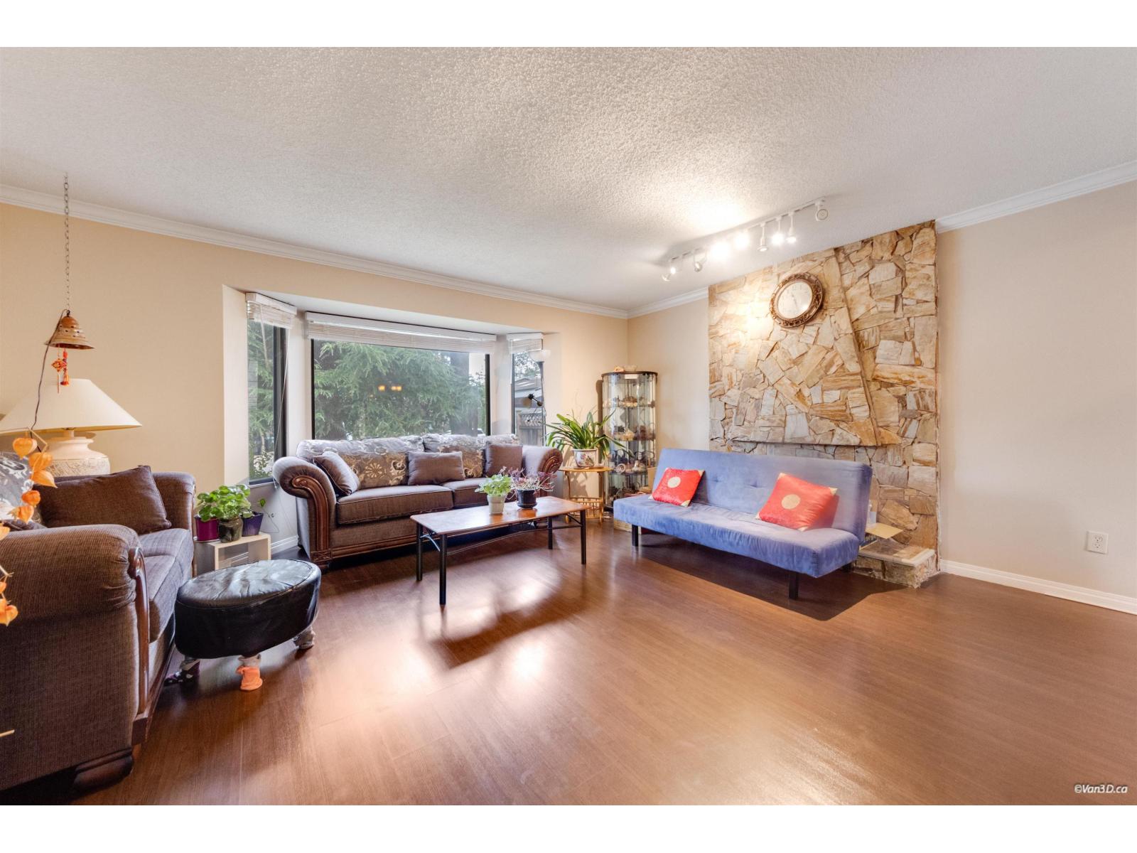 13565 67 Avenue Property Photo 4