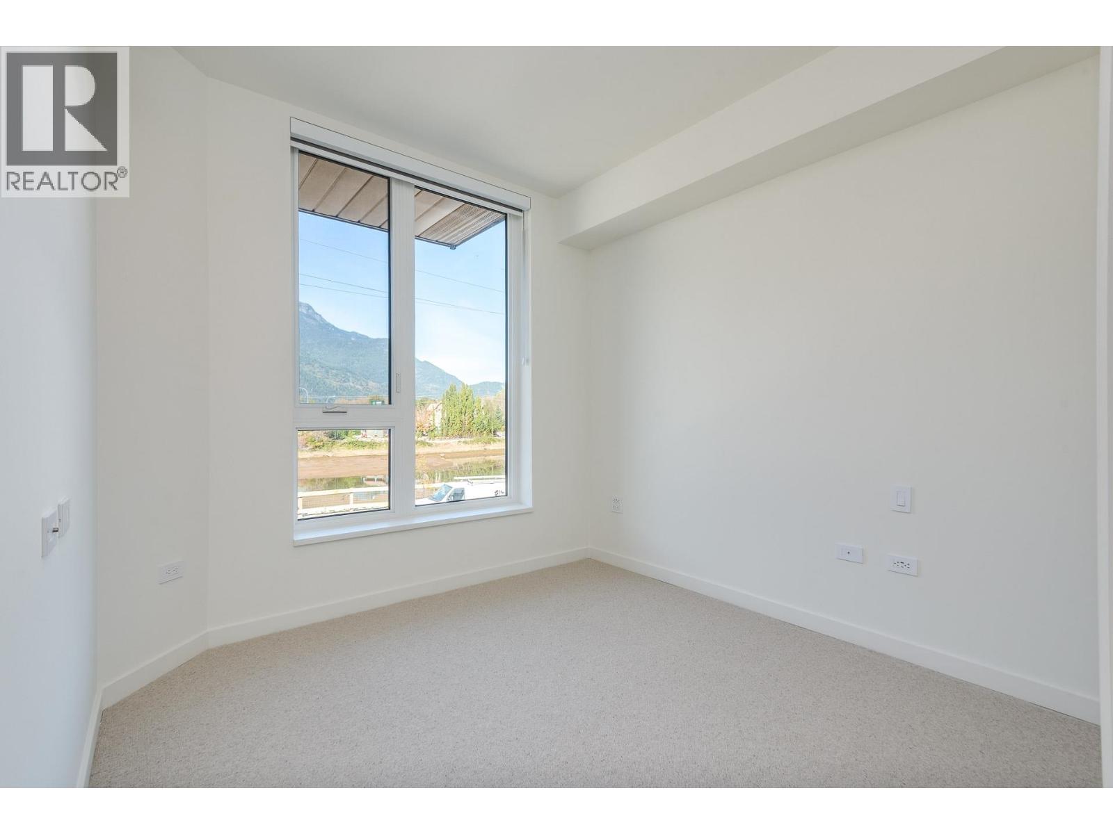 101 1502 Scott Crescent Property Photo 20