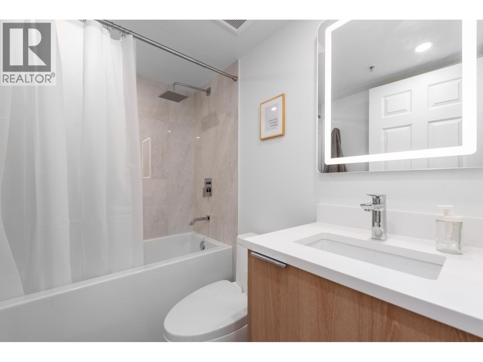 2208 63 Keefer Place Property Photo 12
