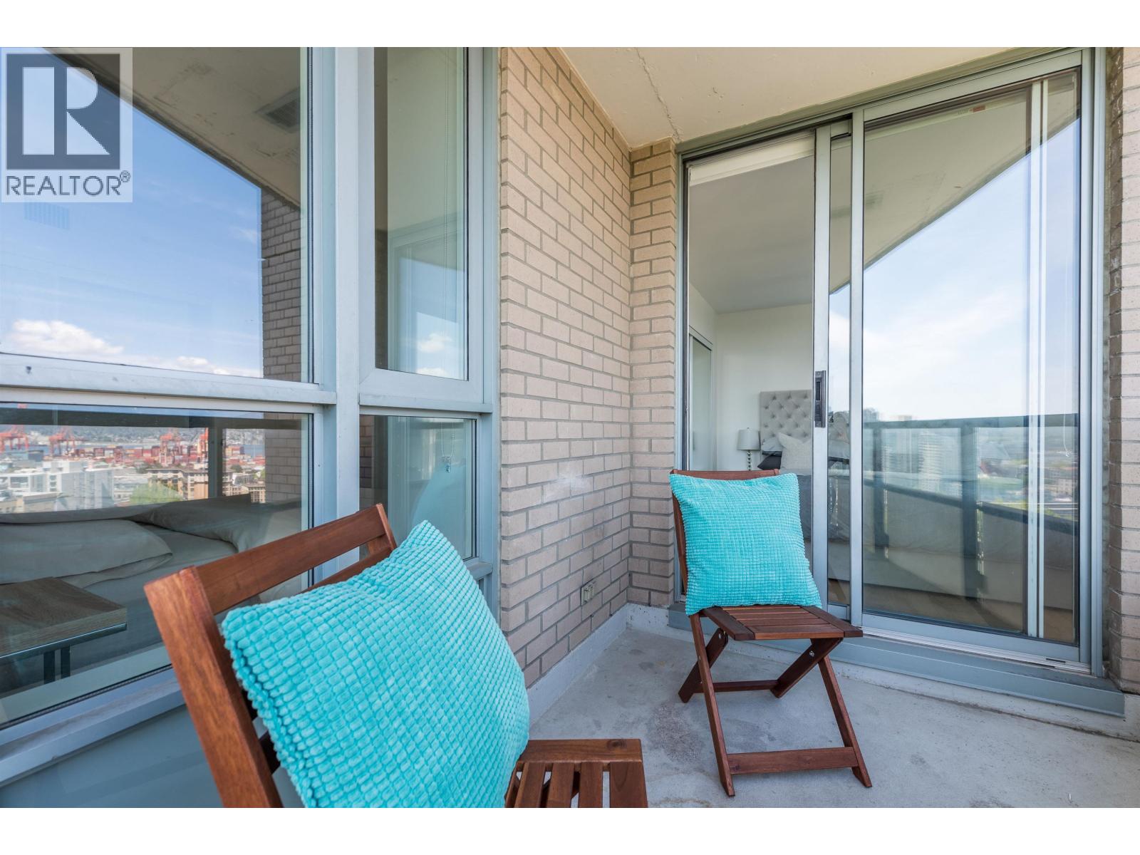 2208 63 Keefer Place Property Photo 19