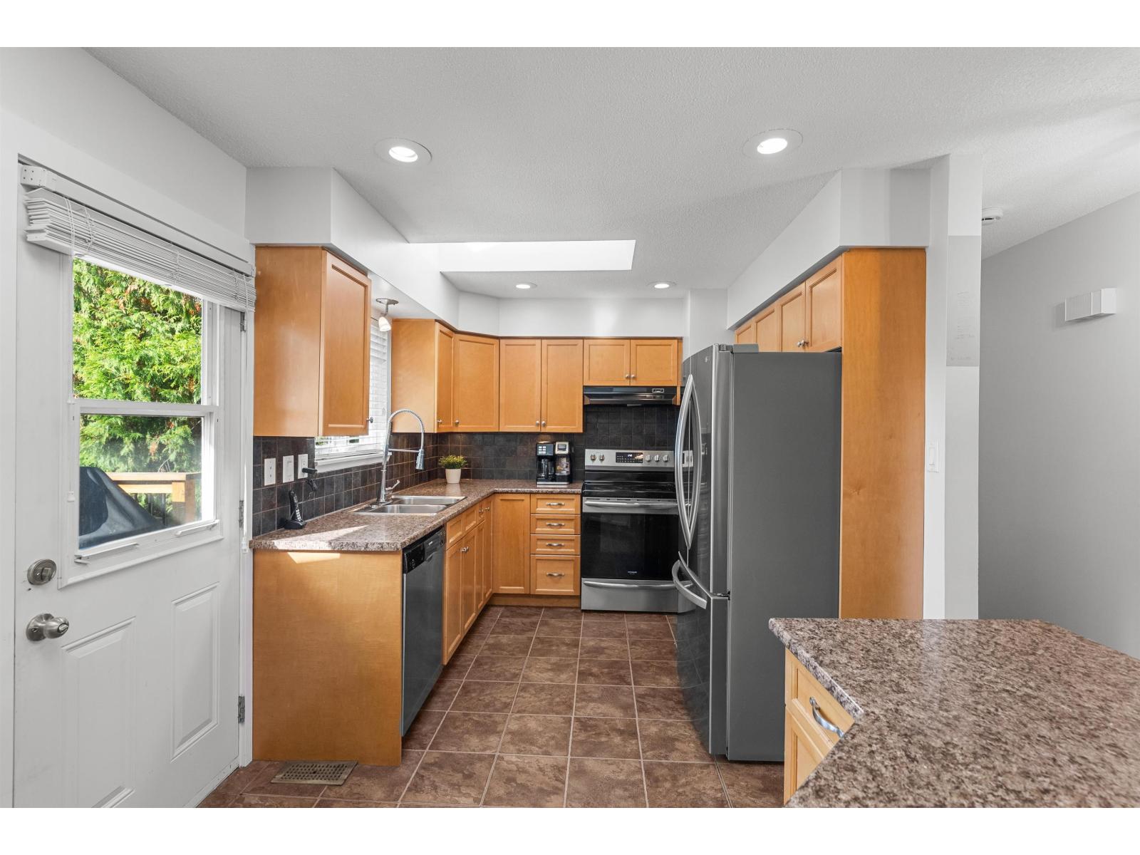 8203 109b Street Property Photo 16