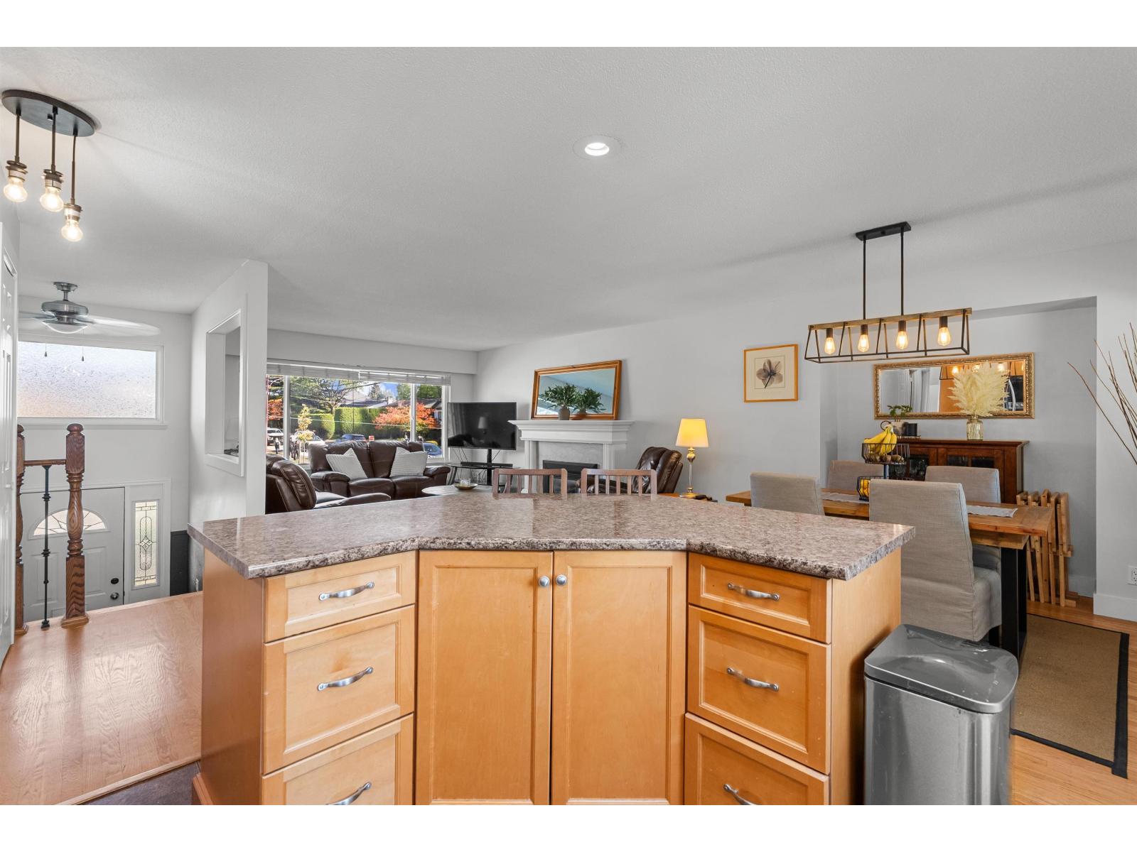 8203 109b Street Property Photo 18