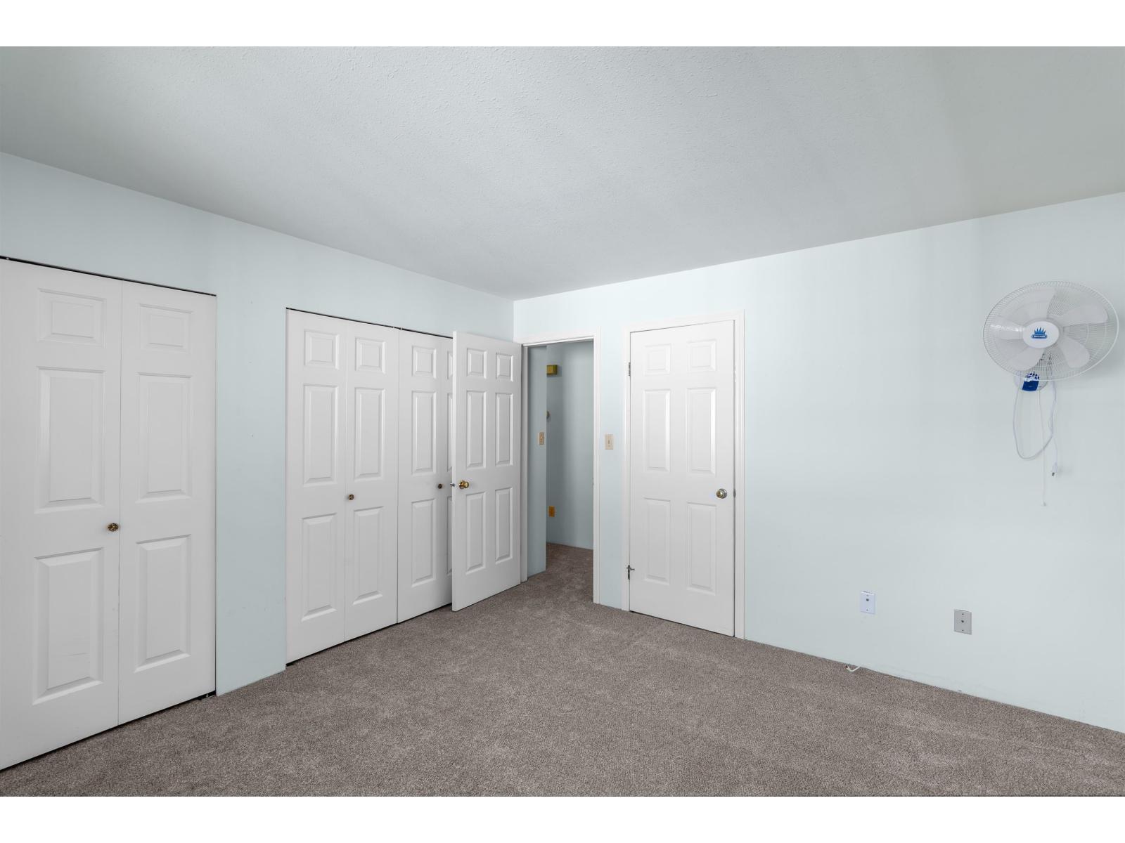 26439 28 Avenue Property Photo 18